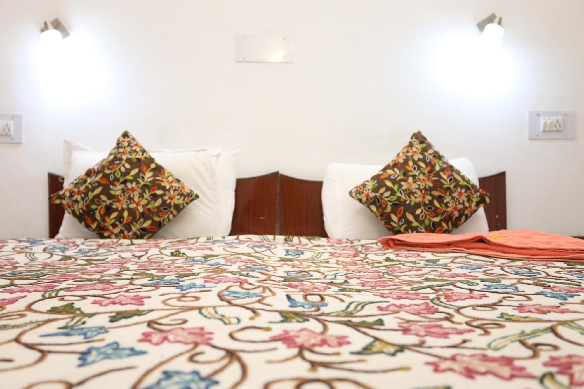 Hotel Jan Palace Лех Экстерьер фото