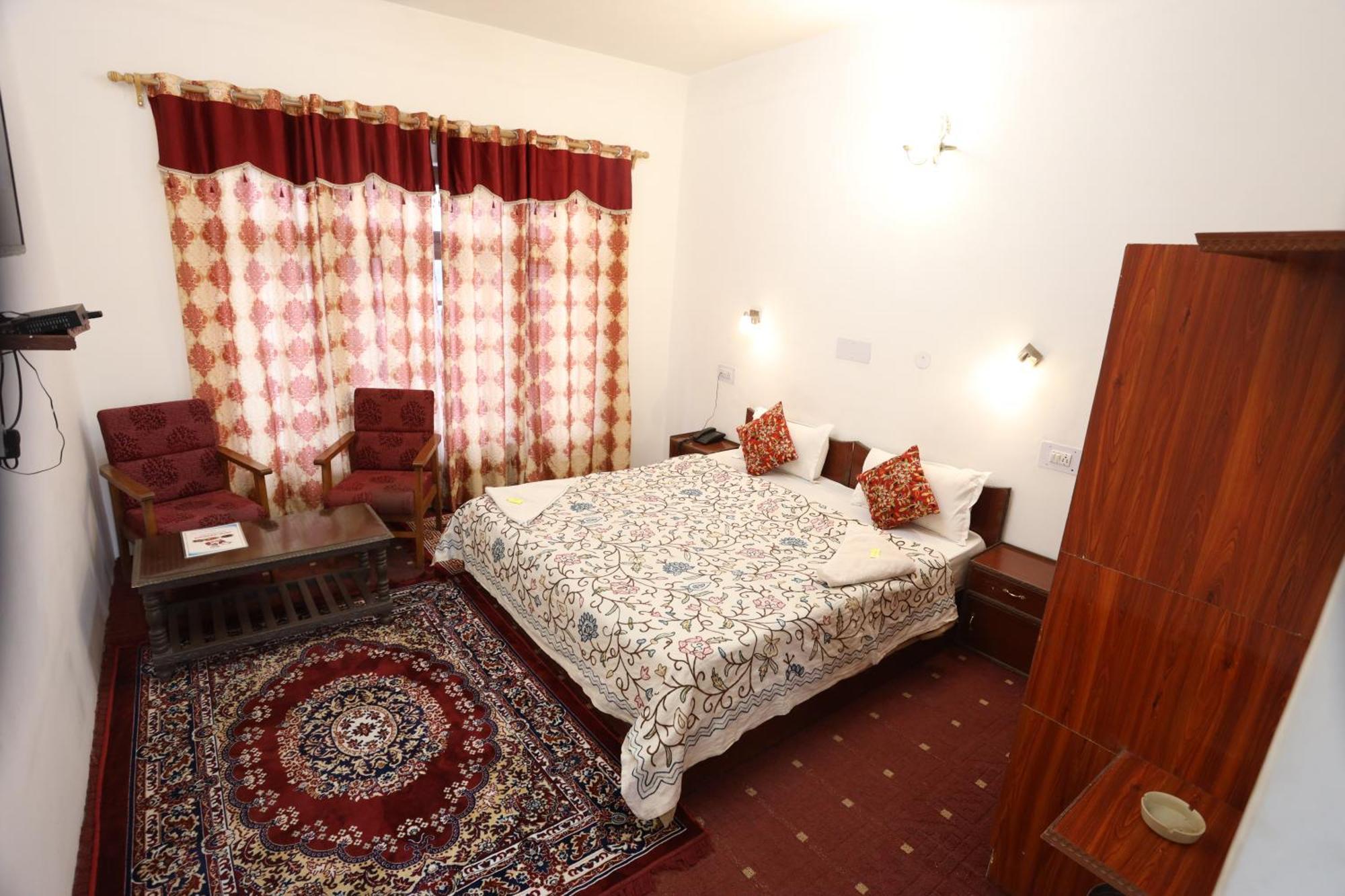 Hotel Jan Palace Лех Экстерьер фото