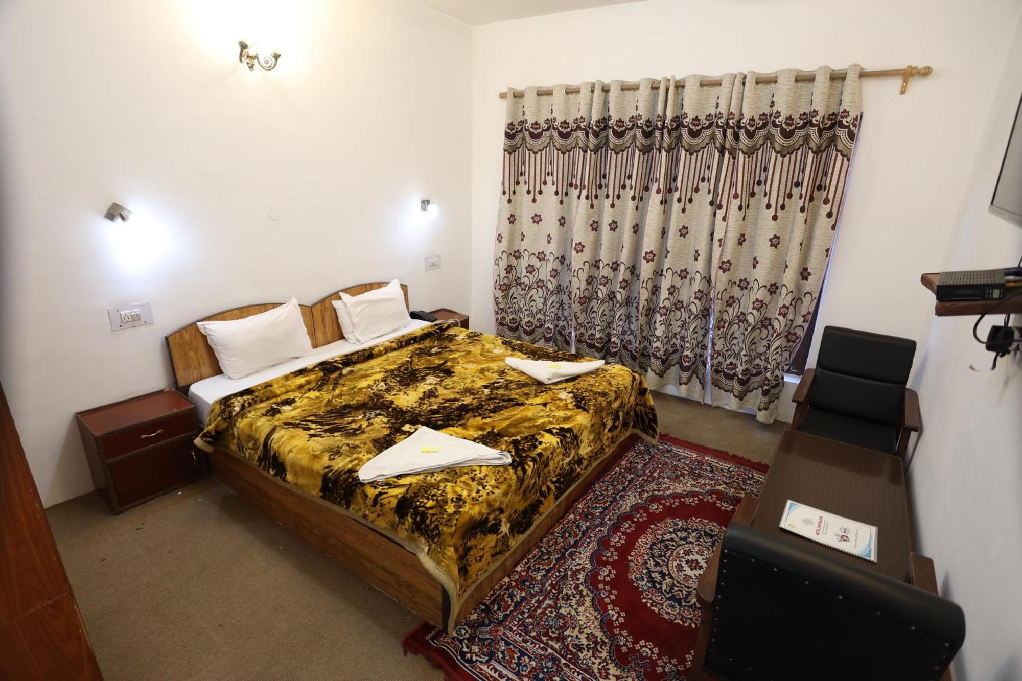 Hotel Jan Palace Лех Экстерьер фото