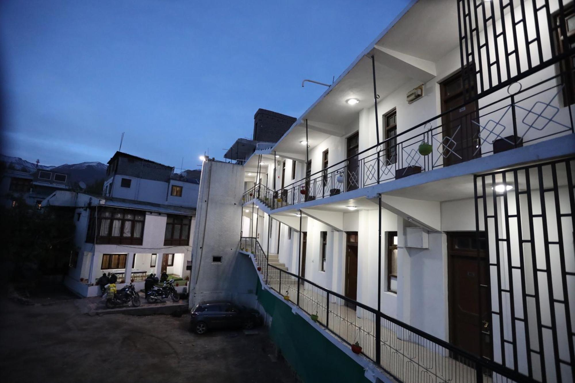 Hotel Jan Palace Лех Экстерьер фото